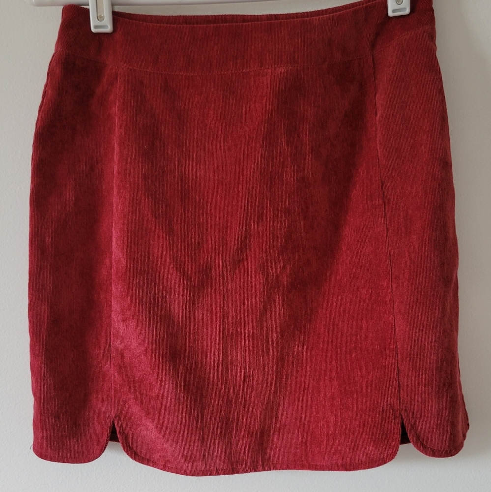 Boohoo burgundy skirt
